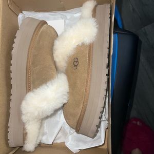 Ugg disquette slides